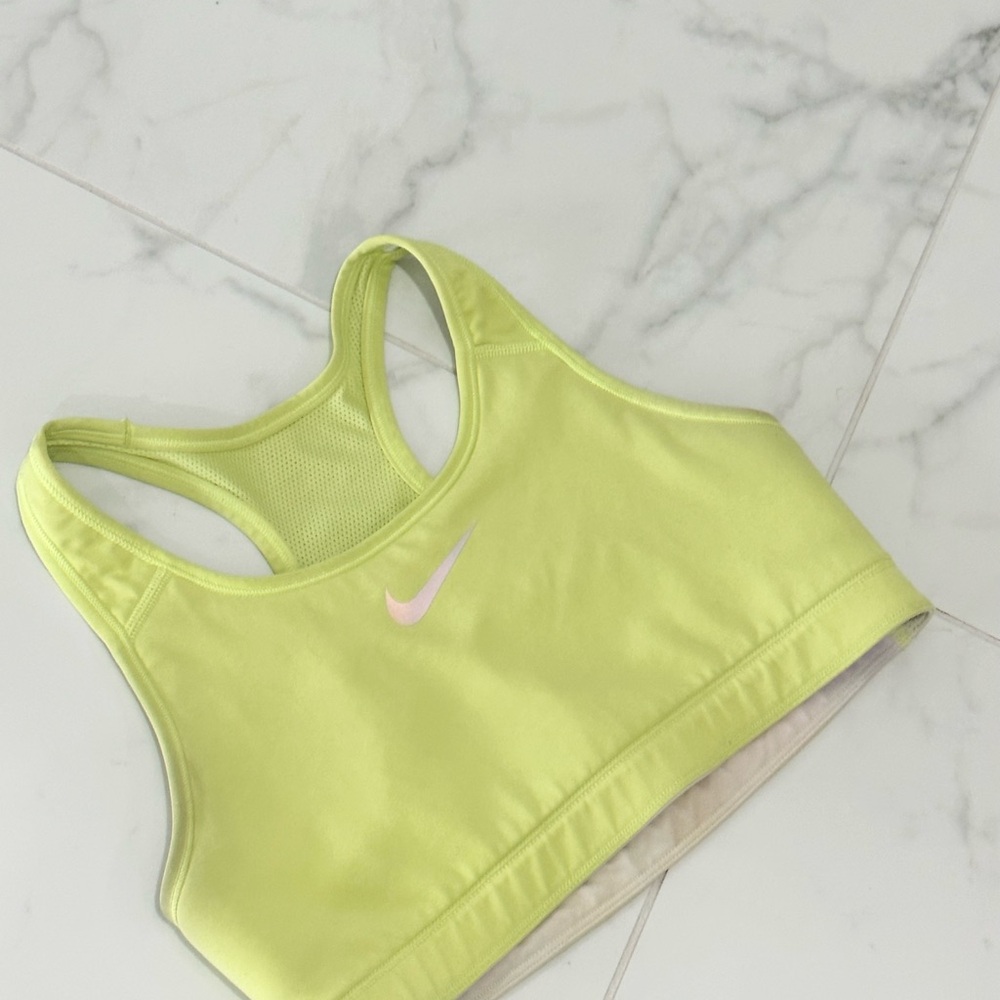 Nike YOUTH Reversible Sports Bra